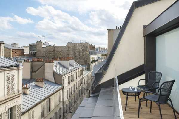 HOTEL PARISTER - deluxe room with terrass  by N. Matheus (6)