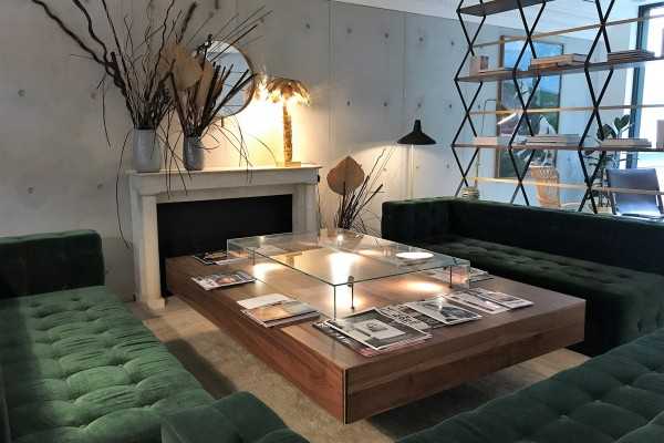 HOTEL-PARISTER-salon-cheminée-paysage